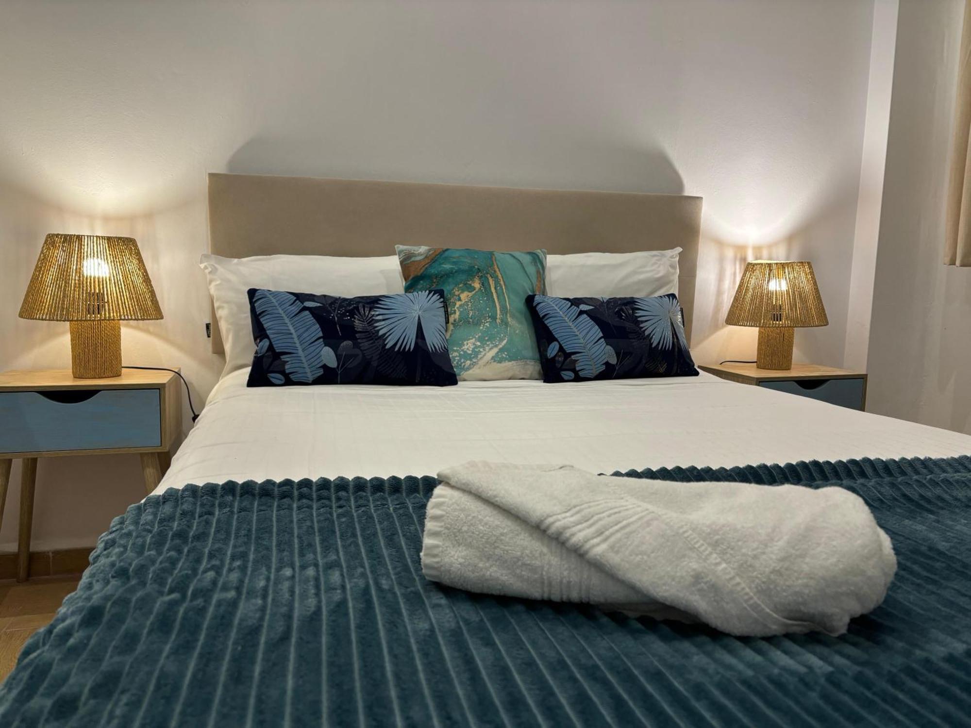 Port House, Paseo Maritimo,A Un Minuto Playa Apartman Fuengirola Kültér fotó
